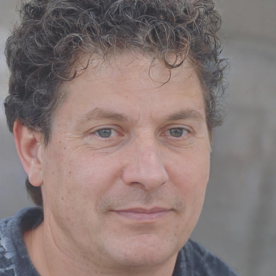 Portrait de Marc Lefevre, consultant en stratégie financière